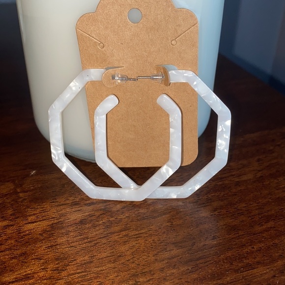 Pearlescent Geometric Hoops - Picture 2 of 9